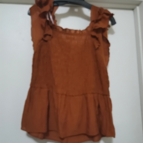 Women's Ruffled n Top - Picture 3 of 4